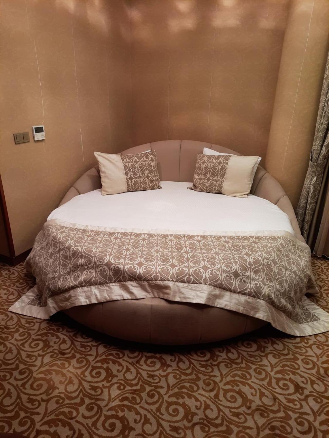 Cesmeli Konak Hotel ซิลิวรี ภายนอก รูปภาพ