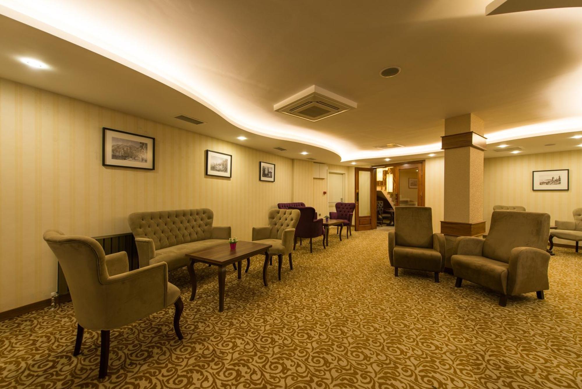 Cesmeli Konak Hotel ซิลิวรี ภายนอก รูปภาพ