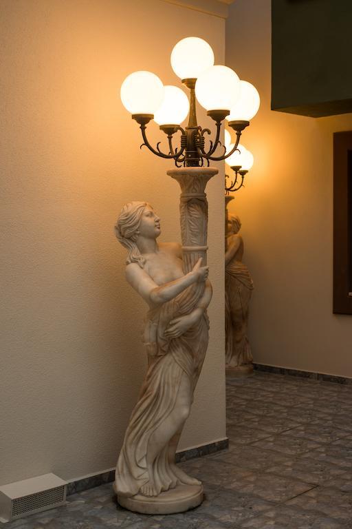 Cesmeli Konak Hotel ซิลิวรี ภายนอก รูปภาพ