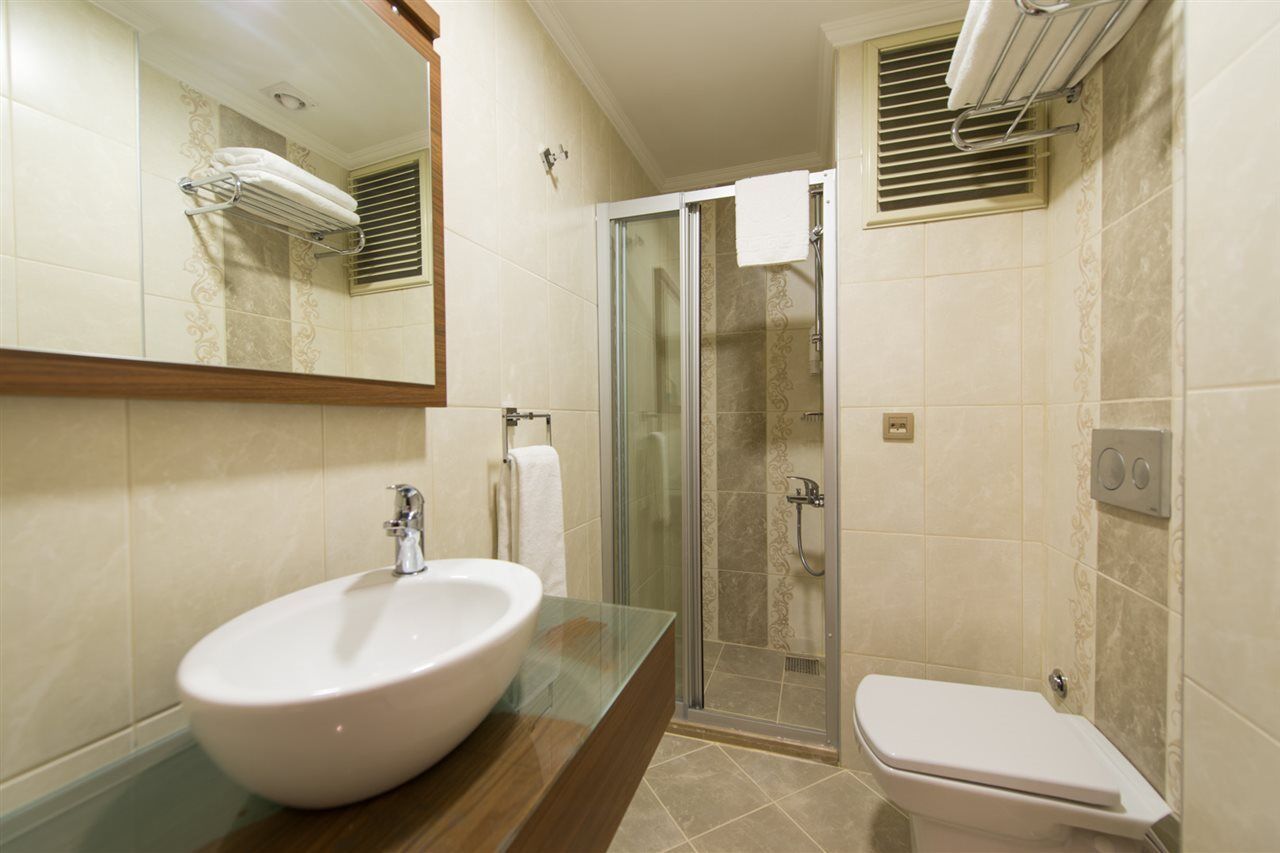 Cesmeli Konak Hotel ซิลิวรี ภายนอก รูปภาพ